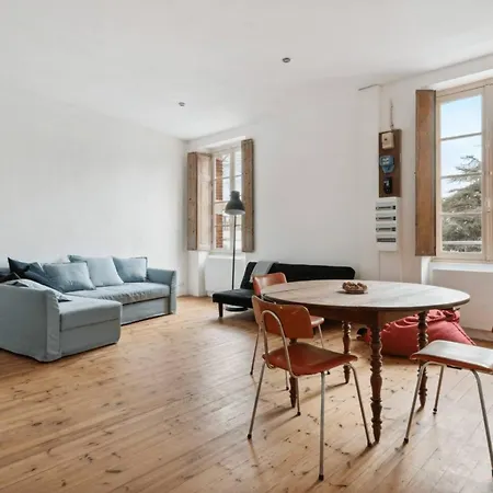 Bright T2 - Near Park